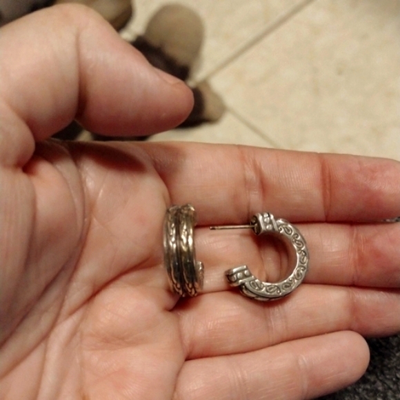 ❤️ Brighton Half Hoops with double band features - Picture 2 of 3